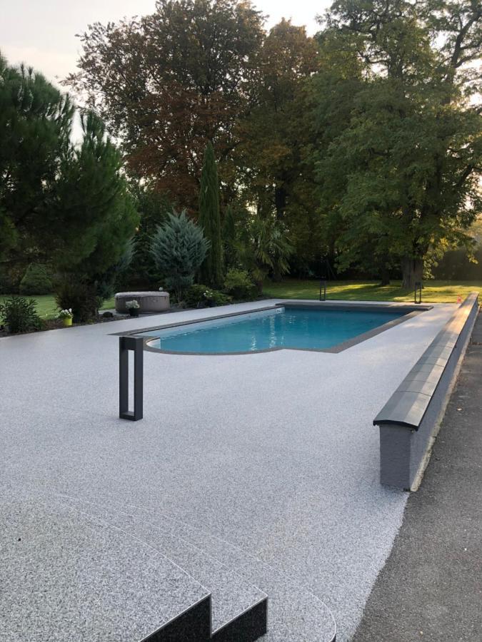 Le Pavillon De Nathalie Hotel Isles-sur-Suippe Exterior photo